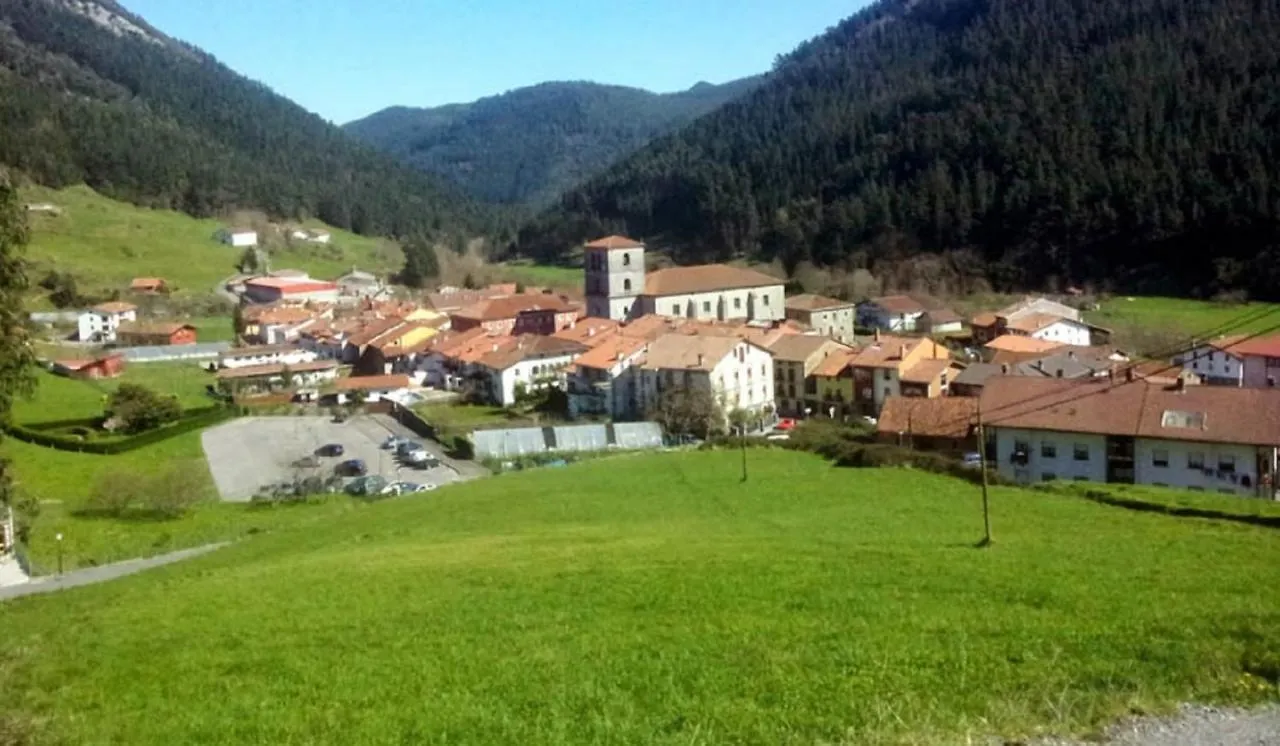 Arangiz Etxea Apartment Aulestia